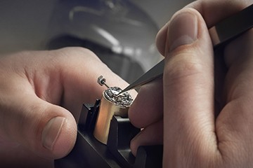 天津卡地亚手动机械表保养中心地址